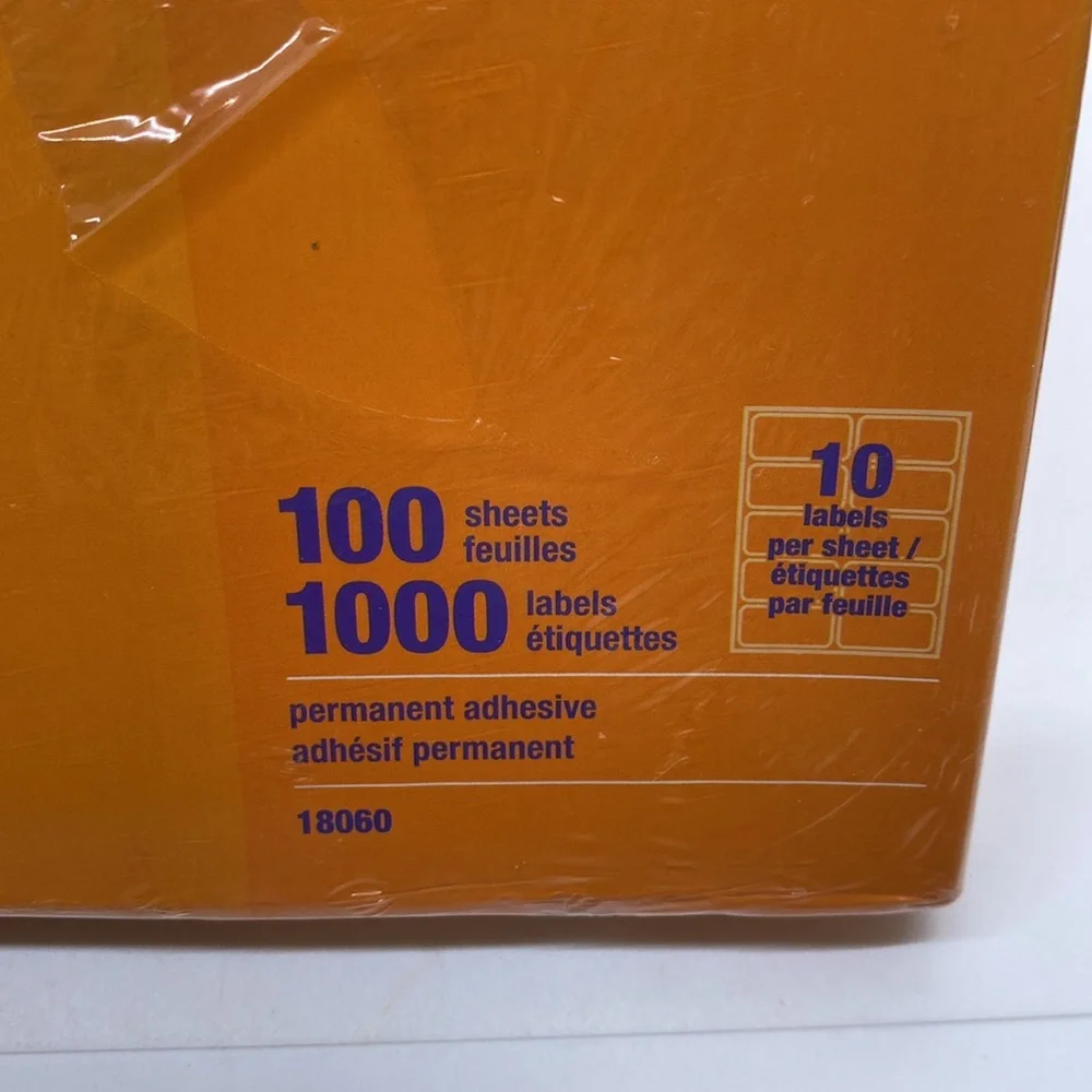 NWT Staples White Mailing Labels 2”x4” 100 sheets, 1000 labels works with Avery